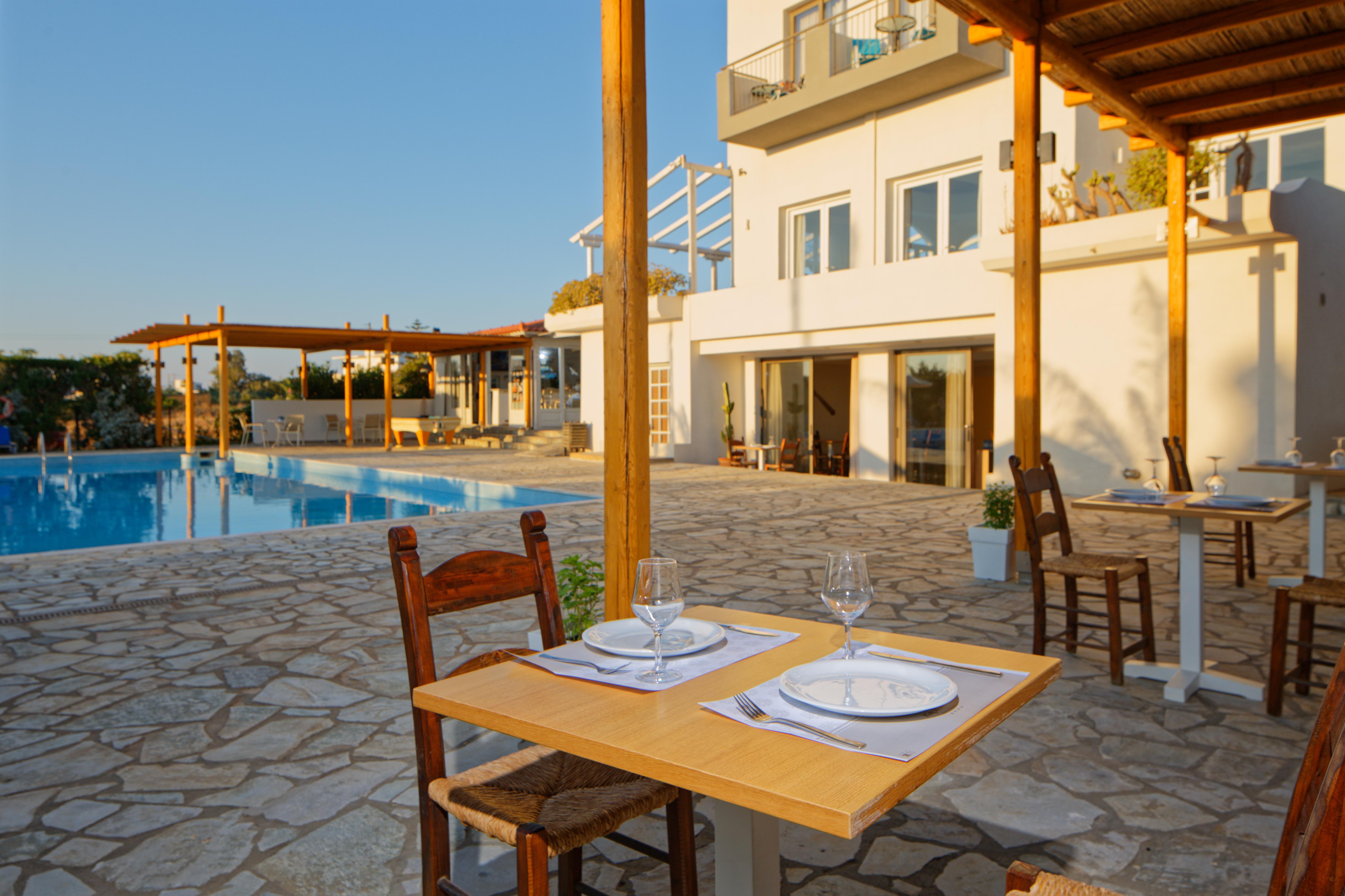 Oasis Beach Hotel - Adults Only アニサラス エクステリア 写真