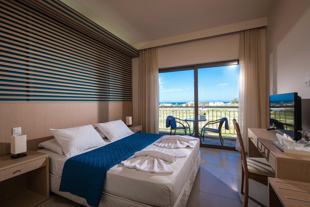 Oasis Beach Hotel - Adults Only アニサラス エクステリア 写真