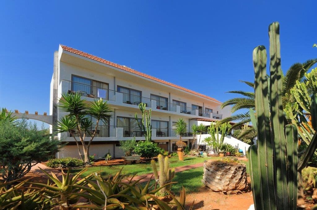 Oasis Beach Hotel - Adults Only アニサラス エクステリア 写真