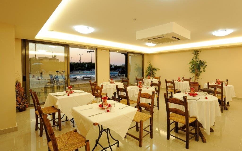 Oasis Beach Hotel - Adults Only アニサラス エクステリア 写真